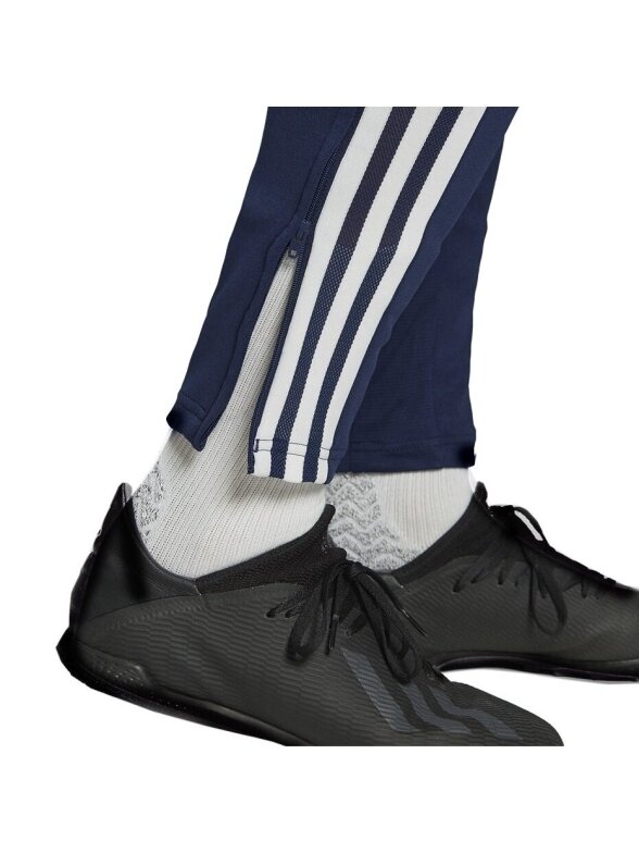Adidas Condivo 22 Training vyriškos kelnės, tamsiai mėlynos HG3706 5 Adidas Condivo 22 Training vyriškos kelnės, tamsiai mėlynos HG3706 5