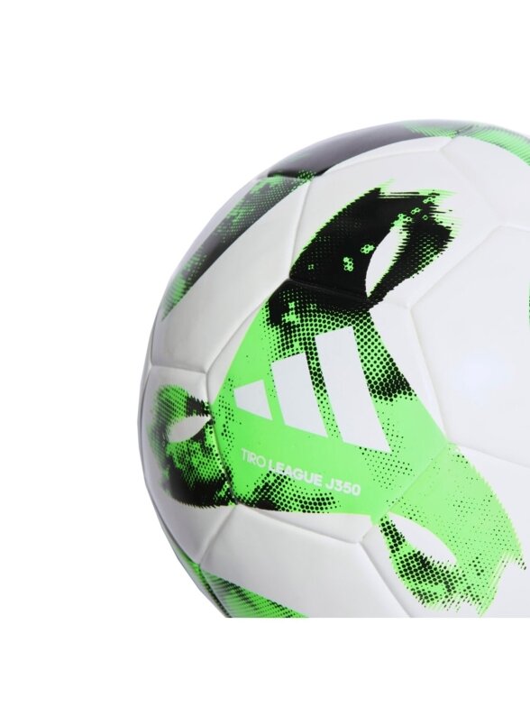 Adidas Futbolo kamuolys Tiro Junior 350 League balta/žalia HT2427 3 Adidas Futbolo kamuolys Tiro Junior 350 League balta/žalia HT2427 3