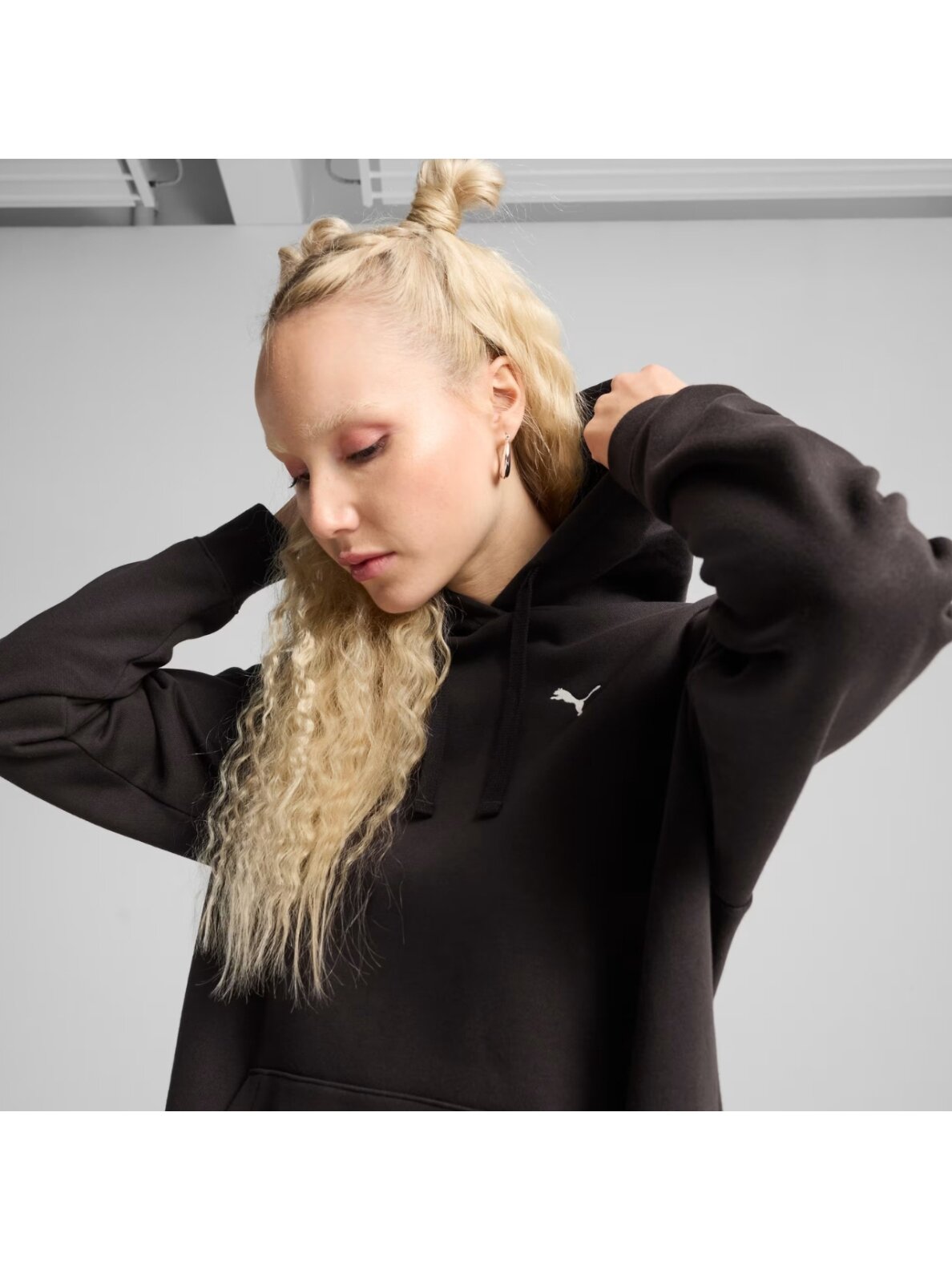 Puma ESS Comfort Hoodie FL moterims juoda 682384 01 2 Puma ESS Comfort Hoodie FL moterims juoda 682384 01 2