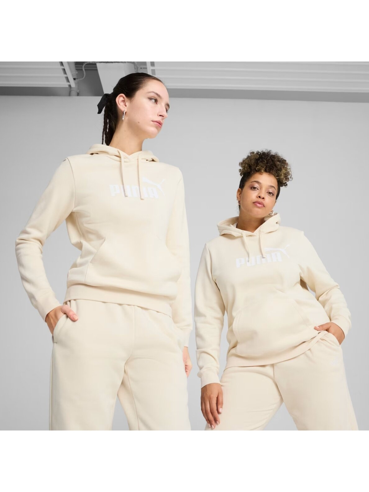 Puma ESS No.1 Logo Hoodie FL moterims, kremų spalvos 682389 87 5 Puma ESS No.1 Logo Hoodie FL moterims, kremų spalvos 682389 87 5