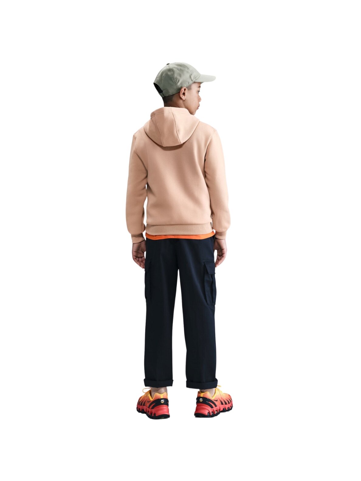 Nike Sportswear Club Fleece džemperis vaikams smėlio spalvos FD3000 200 1 Nike Sportswear Club Fleece džemperis vaikams smėlio spalvos FD3000 200 1