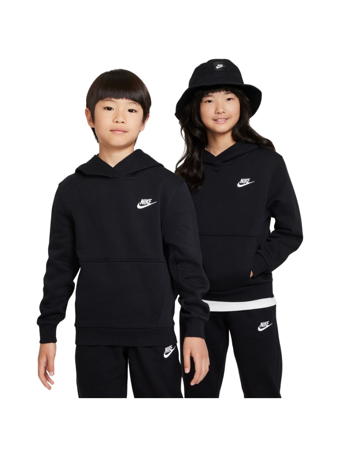 Džemperis vaikams Nike Sportswear Club Fleece juoda FD3000 010 Džemperis vaikams Nike Sportswear Club Fleece juoda FD3000 010