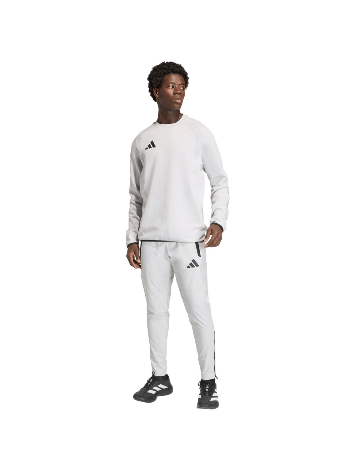 Vyriški adidas Tiro 26 Travel Crew džemperiai, šviesiai pilki KD3323 5 Vyriški adidas Tiro 26 Travel Crew džemperiai, šviesiai pilki KD3323 5