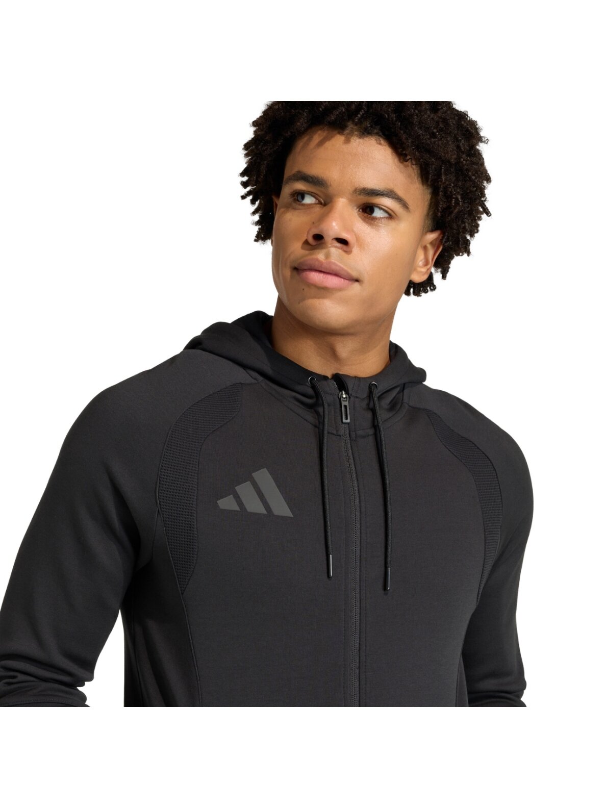 Džemperis vyriškas Adidas Tiro 26 Travel Sweat Hoodie juodas KF6075 3 Džemperis vyriškas Adidas Tiro 26 Travel Sweat Hoodie juodas KF6075 3