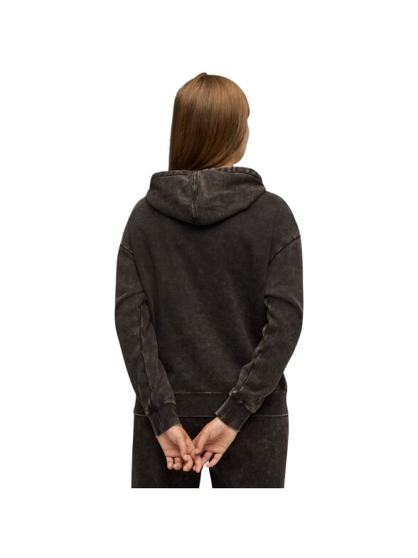 Puma moterims ESS Elevated Relaxed Wash Hoodie džemperis juodas 688103 01 3