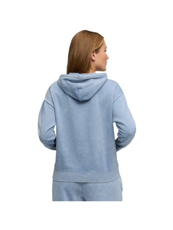 Puma moterims mėlyna džemperis ESS Elevated Relaxed Wash Hoodie 688103 34 3 Puma moterims mėlyna džemperis ESS Elevated Relaxed Wash Hoodie 688103 34 3