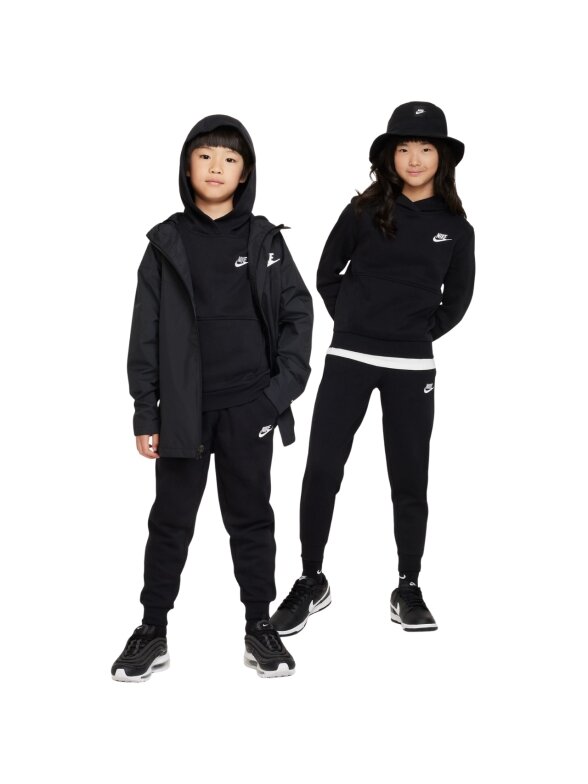 Džemperis vaikams Nike Sportswear Club Fleece juoda FD3000 010 6 Džemperis vaikams Nike Sportswear Club Fleece juoda FD3000 010 6