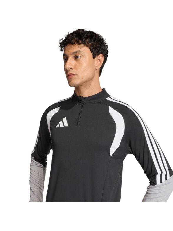 Palaidinė vyrų Adidas Tiro 26 Competition Training Top juoda JX4257 3 Palaidinė vyrų Adidas Tiro 26 Competition Training Top juoda JX4257 3