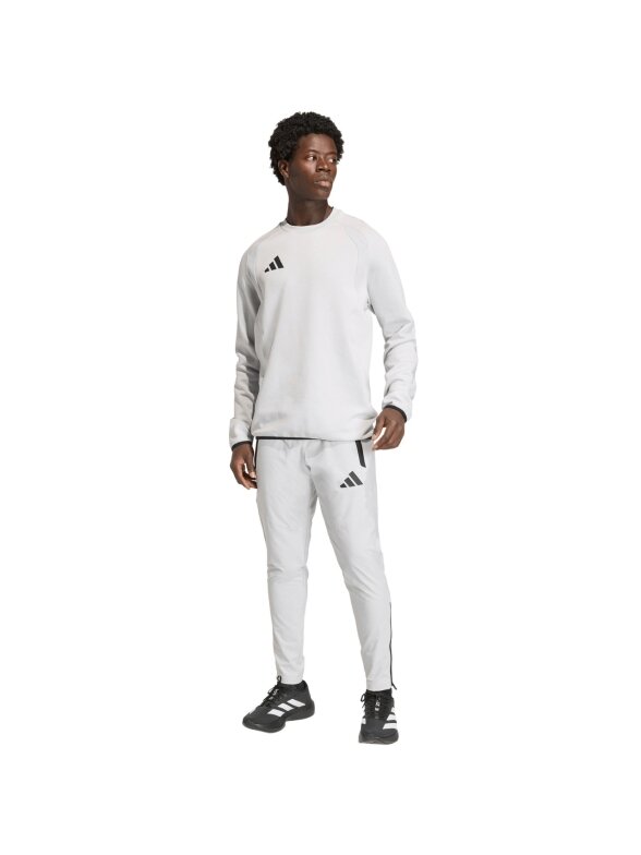 Vyriški adidas Tiro 26 Travel Crew džemperiai, šviesiai pilki KD3323 5 Vyriški adidas Tiro 26 Travel Crew džemperiai, šviesiai pilki KD3323 5