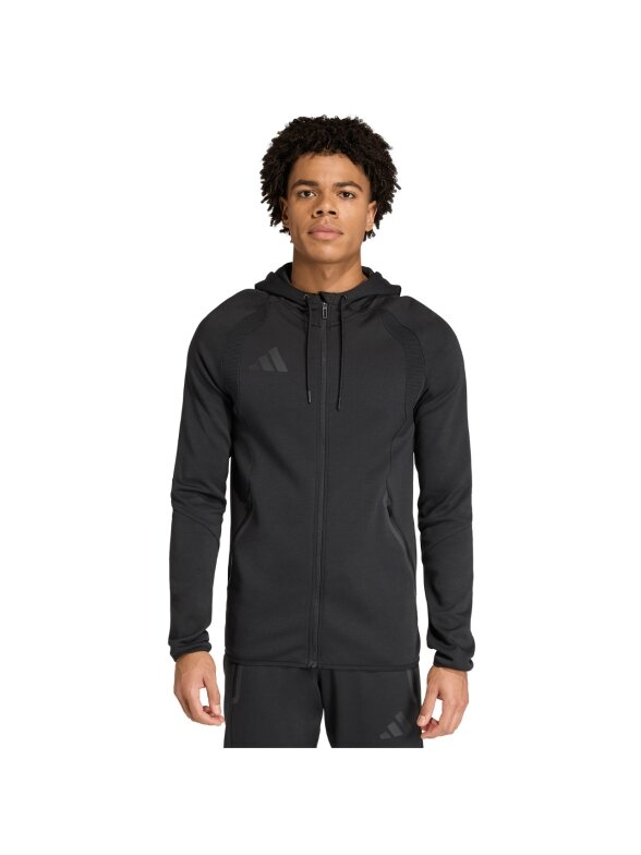 Džemperis vyriškas Adidas Tiro 26 Travel Sweat Hoodie juodas KF6075 Džemperis vyriškas Adidas Tiro 26 Travel Sweat Hoodie juodas KF6075