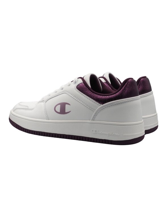 Champion RD18 Foil Low Cut moteriški batai S11711 WW013 2 Champion RD18 Foil Low Cut moteriški batai S11711 WW013 2
