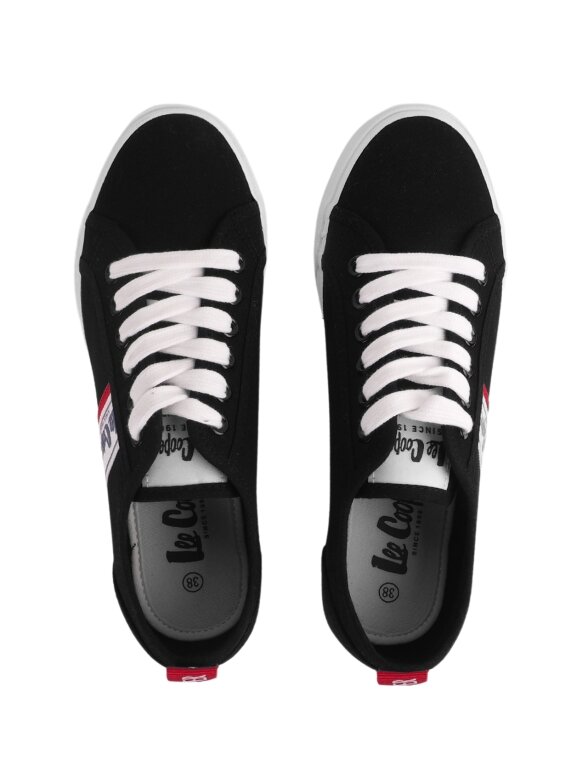 Lee Cooper moteriški batai juodi LCW-22-31-0832LA 1 Lee Cooper moteriški batai juodi LCW-22-31-0832LA 1