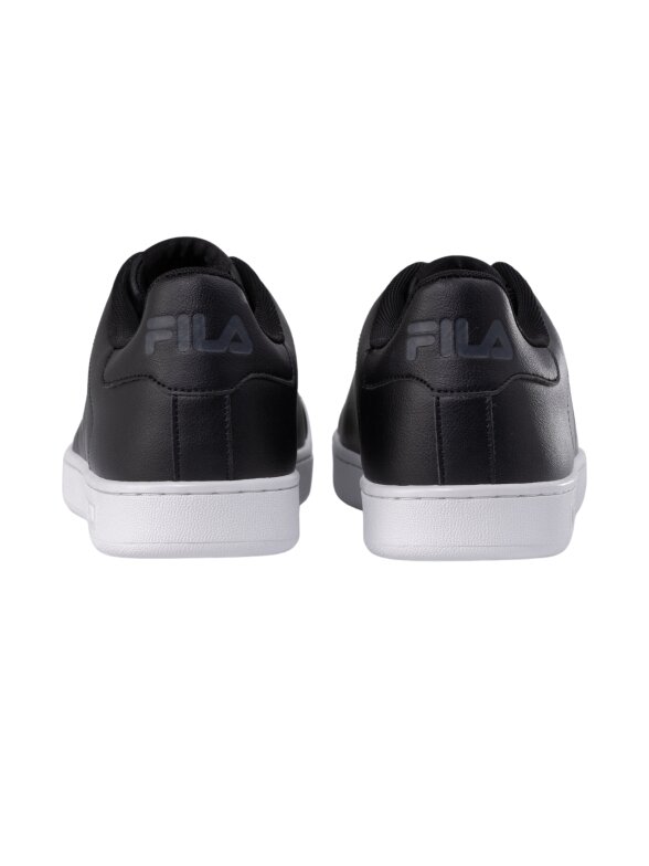 Fila Courtbay Logo vyriški batai juodos ir baltos spalvos FFM0364 83036 2 Fila Courtbay Logo vyriški batai juodos ir baltos spalvos FFM0364 83036 2