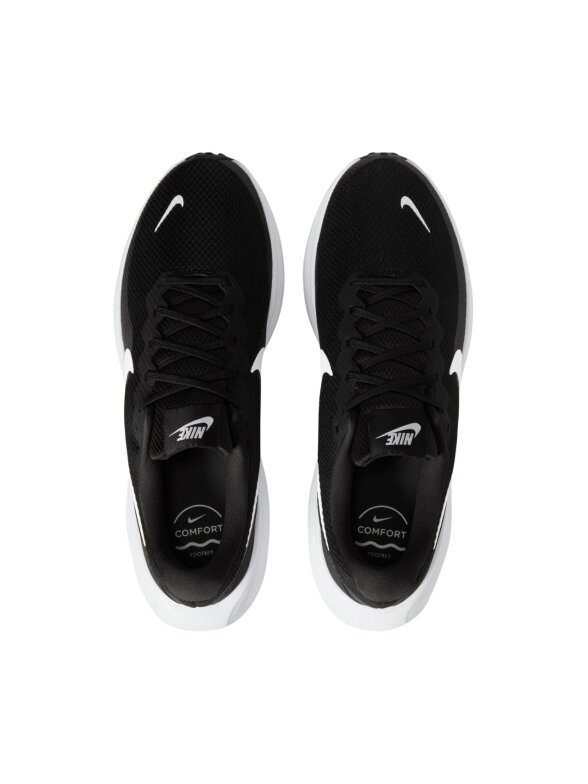 Nike Revolution 8 vyriški batai juodi HJ9198 003 3