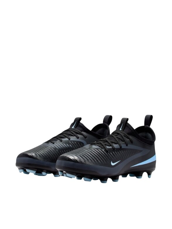 Nike Phantom 6 Low Academy FG/MG futbolo bateliai vaikams, juodi 1 Nike Phantom 6 Low Academy FG/MG futbolo bateliai vaikams, juodi 1
