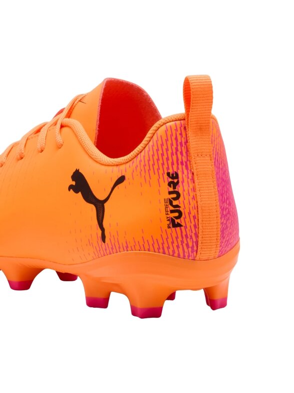 Puma Future 8 Play FG/AG futbolo bateliai vaikams juodi 2 Puma Future 8 Play FG/AG futbolo bateliai vaikams juodi 2