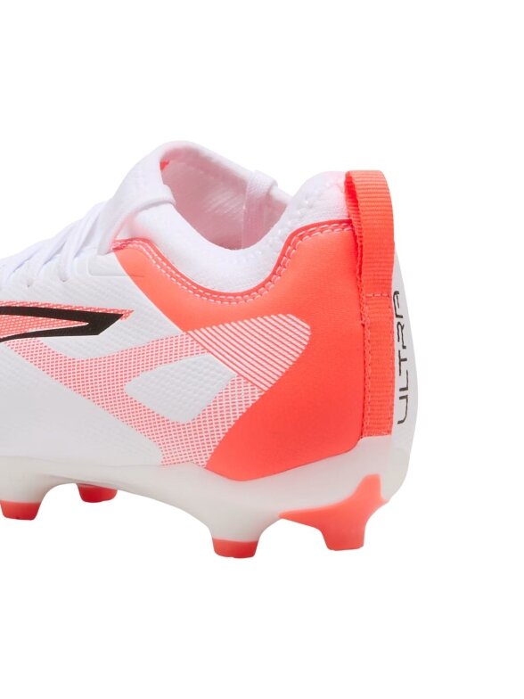 Puma Ultra 5 Match FG/AG futbolo bateliai vaikams juodi 108167 01 2 Puma Ultra 5 Match FG/AG futbolo bateliai vaikams juodi 108167 01 2