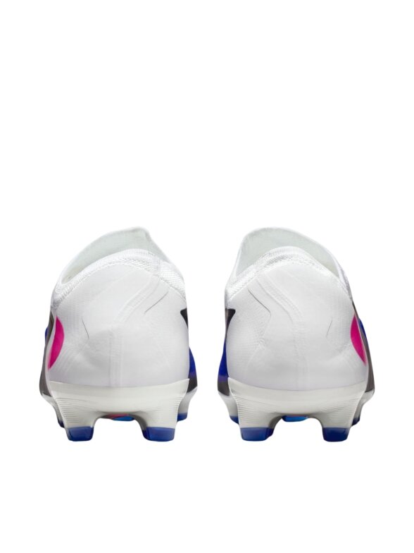 Nike Phantom 6 Low Pro FG HJ4122 446 futbolo bateliai 2 Nike Phantom 6 Low Pro FG HJ4122 446 futbolo bateliai 2