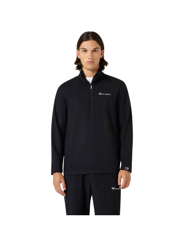 Champion vyriškas polerinis džemperis Half Zip Top, juodas 220446 KK001 Champion vyriškas polerinis džemperis Half Zip Top, juodas 220446 KK001