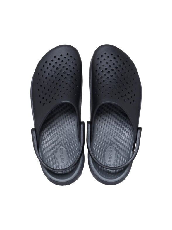 Crocs InMotion Clog šlepetės juodos 209964 001 3 Crocs InMotion Clog šlepetės juodos 209964 001 3