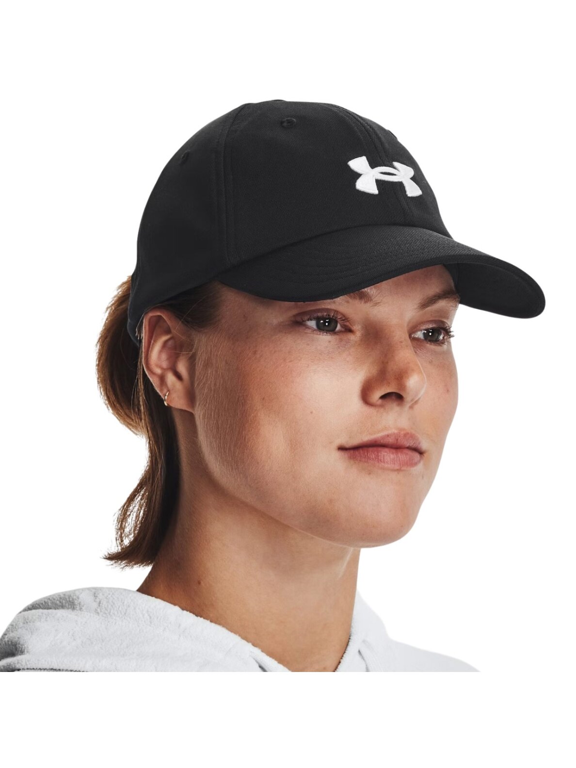 Under Armour Blitzing Adj OSFM moterims juoda kepurė su snapeliu Under Armour Blitzing Adj OSFM moterims juoda kepurė su snapeliu