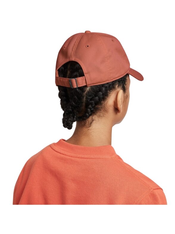 Nike Club kepurė su snapeliu vaikams oranžinė FB5063 209 1 Nike Club kepurė su snapeliu vaikams oranžinė FB5063 209 1