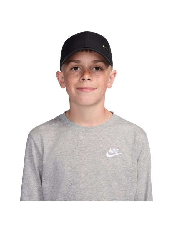 Nike Dri-Fit Club kepurė su snapeliu vaikams juoda FB5064 011 4 Nike Dri-Fit Club kepurė su snapeliu vaikams juoda FB5064 011 4