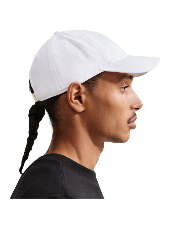 Nike kepurė su snapeliu Dri-FIT Club balta FB5372 101 3