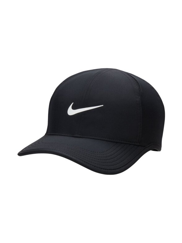 Nike Dri-FIT Club beisbolo kepuraitė juoda FB5682 010 Nike Dri-FIT Club beisbolo kepuraitė juoda FB5682 010