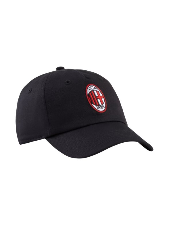Puma kepurė su snapeliu AC Milan ESS, juoda, 27529 02 1 Puma kepurė su snapeliu AC Milan ESS, juoda, 27529 02 1