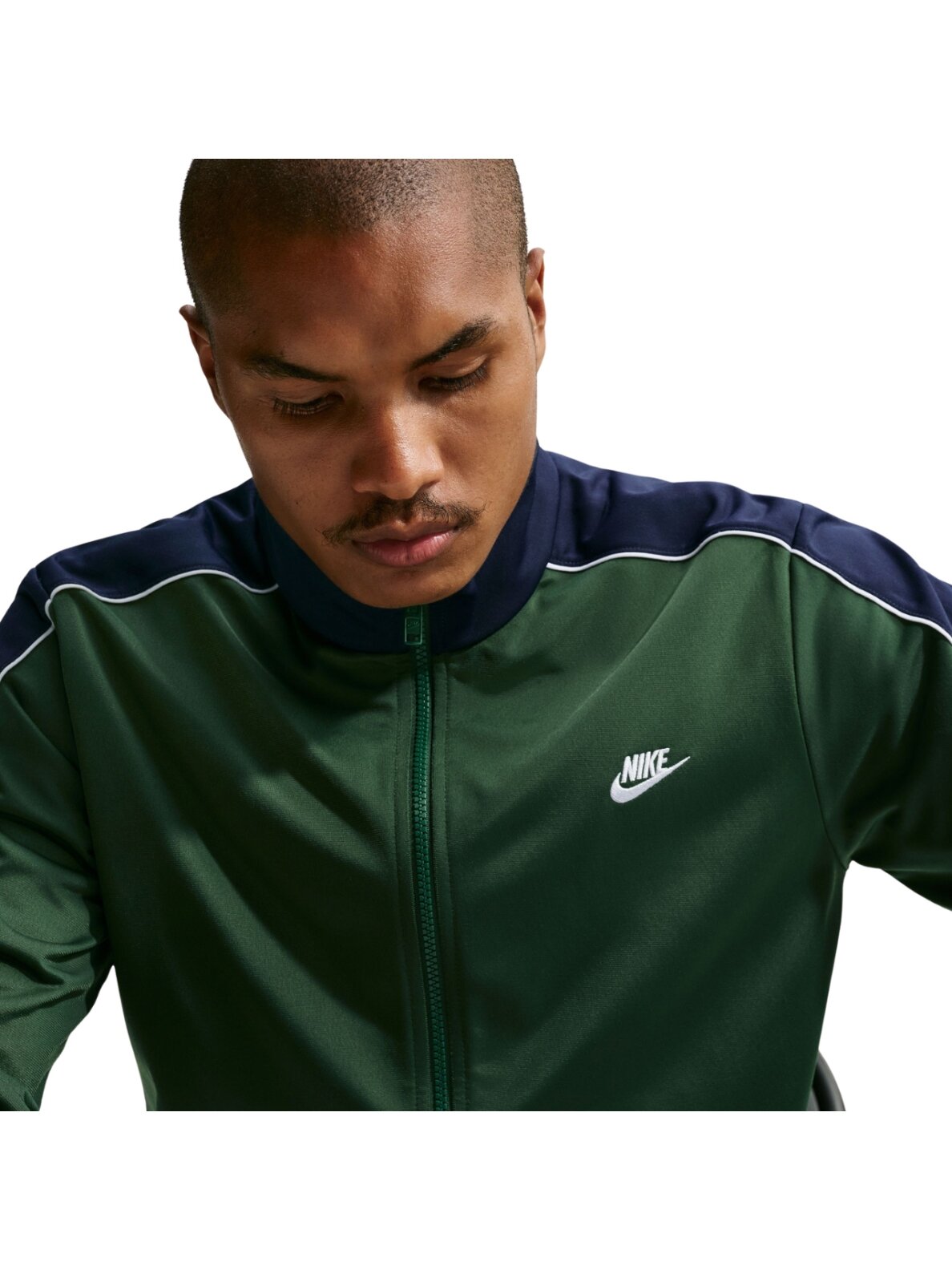 Nike Sportswear Club vyriškas sportinis kostiumas žalias HV1444 324 3 Nike Sportswear Club vyriškas sportinis kostiumas žalias HV1444 324 3