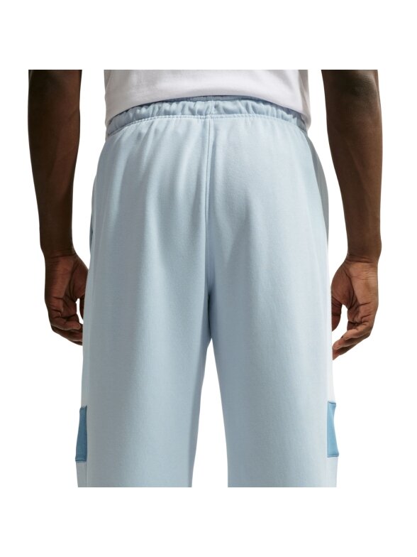 Vyriškas sportinis kostiumas Nike Sportswear Club mėlynas HV1165 407 6 Vyriškas sportinis kostiumas Nike Sportswear Club mėlynas HV1165 407 6