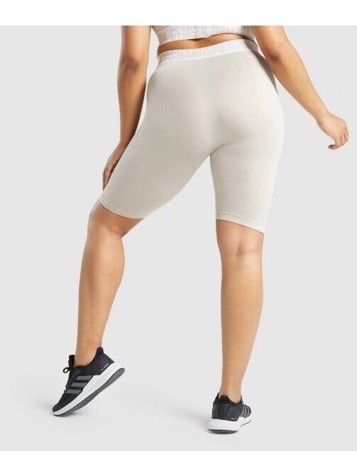 Gymshark šortai moterims smėlio 1