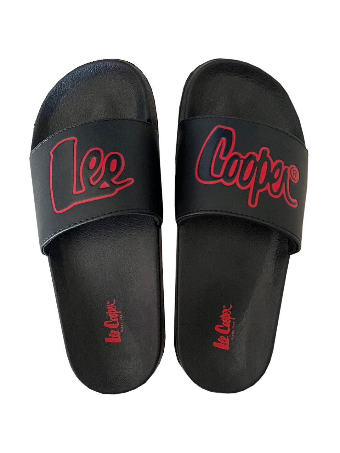 Lee Cooper moteriškos šlepetės juodos ir raudonos LCW-24-42-2483LA 2 Lee Cooper moteriškos šlepetės juodos ir raudonos LCW-24-42-2483LA 2