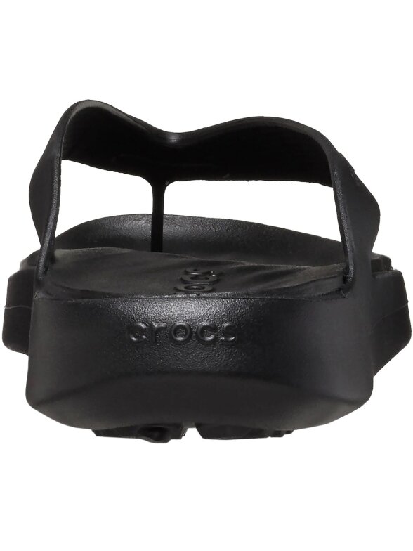 „Crocs Getaway Flip“ moteriškos šlepetės juodos 209589 001 2 „Crocs Getaway Flip“ moteriškos šlepetės juodos 209589 001 2