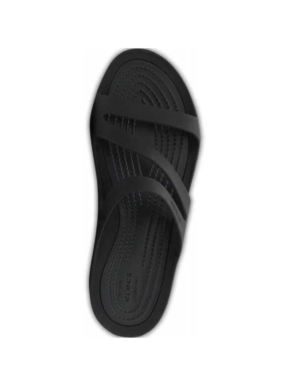 Crocs Swiftwater Sandal moteriškos šlepetės W juodos 203998 060 1 Crocs Swiftwater Sandal moteriškos šlepetės W juodos 203998 060 1