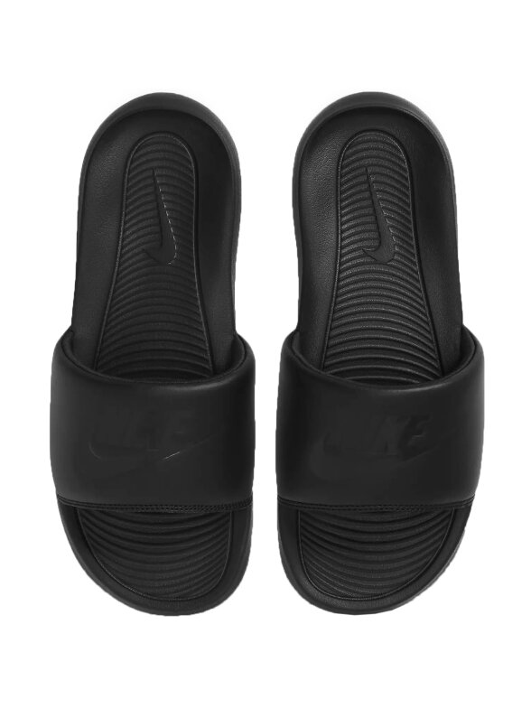 Nike Victori One Slide moteriškos šlepetės juodos CN9677 004 1 Nike Victori One Slide moteriškos šlepetės juodos CN9677 004 1