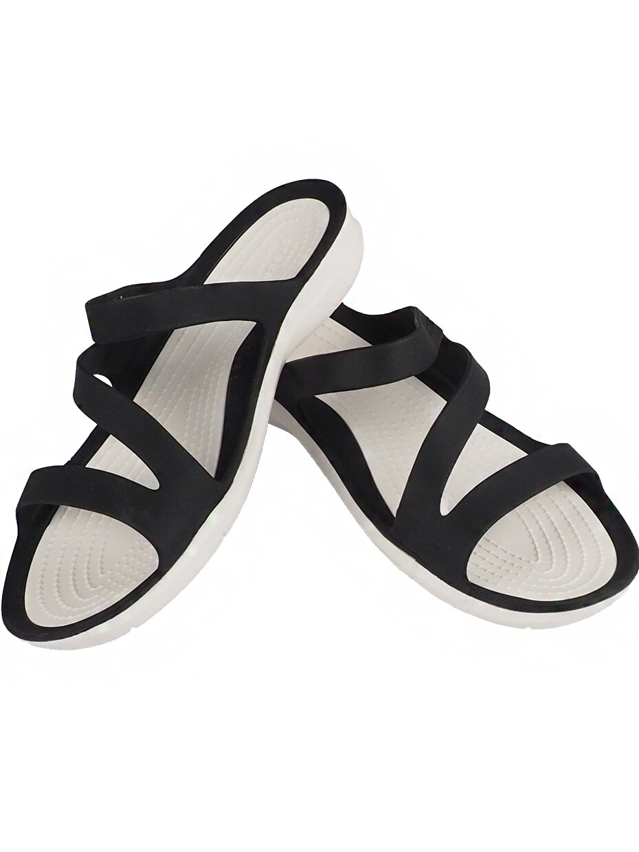 Crocs Swiftwater Sandal W moteriškos šlepetės juodos ir baltos 203998 066 Crocs Swiftwater Sandal W moteriškos šlepetės juodos ir baltos 203998 066