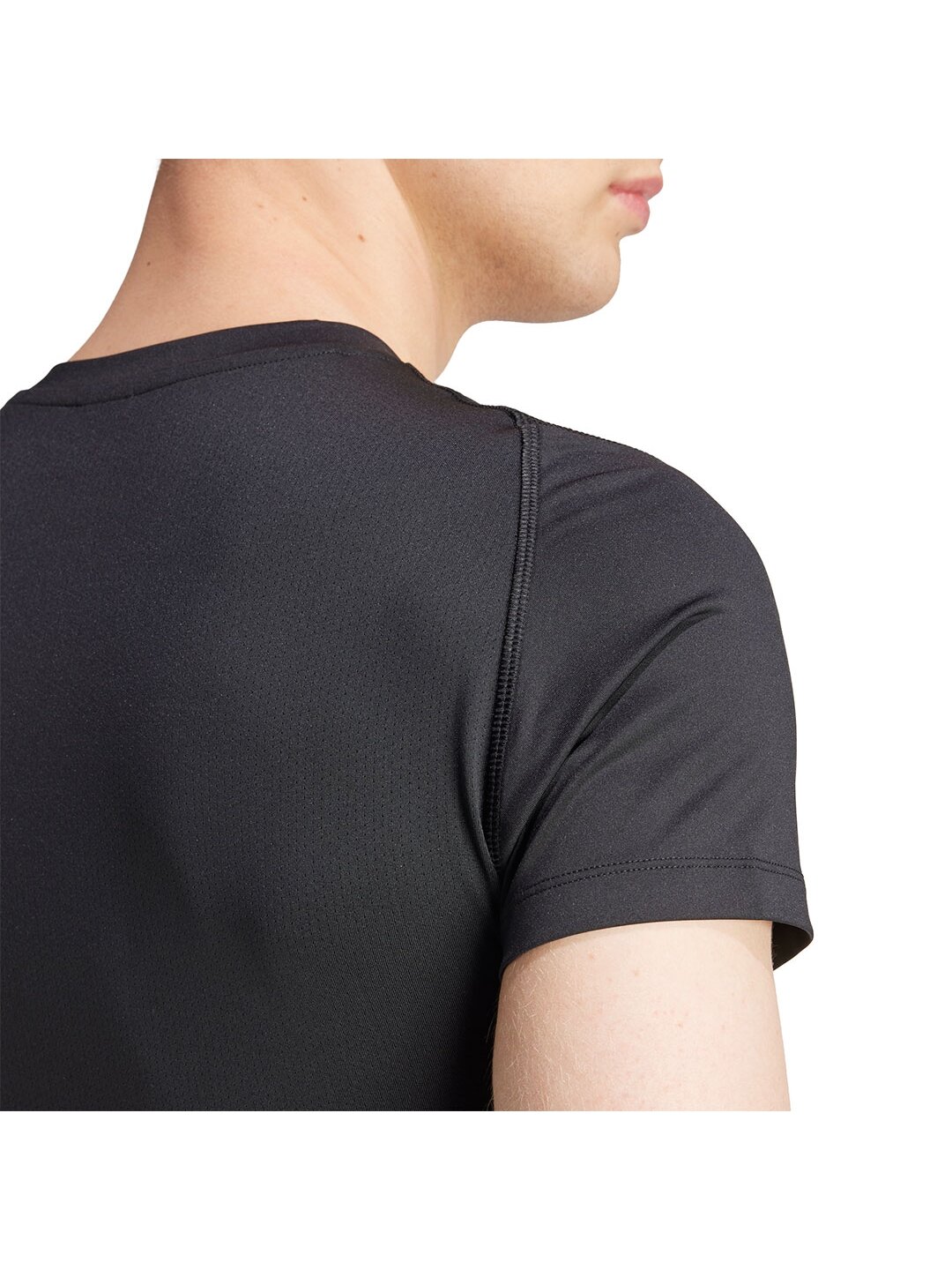 Adidas Techfit Aeroready trumpomis rankovėmis vyriški marškinėliai juodi IS7606 4
