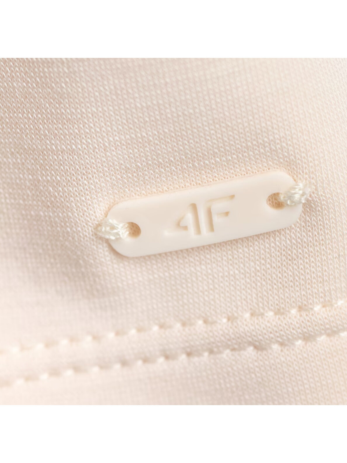 4F marškinėliai moterims F3489 kreminiai 4FWAW26TTSHF3489 12S 4
