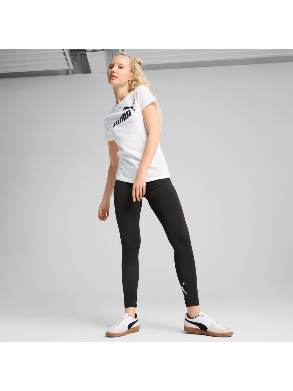 Puma moterims ESS No.1 Logo Tee balta marškinėliai 682370 02 3