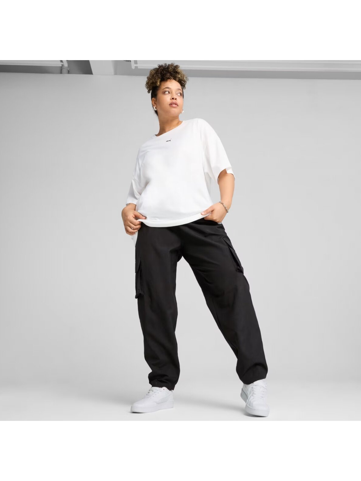 Puma ESS Relaxed Tee marškinėliai moterims balta 684971 02 4 Puma ESS Relaxed Tee marškinėliai moterims balta 684971 02 4