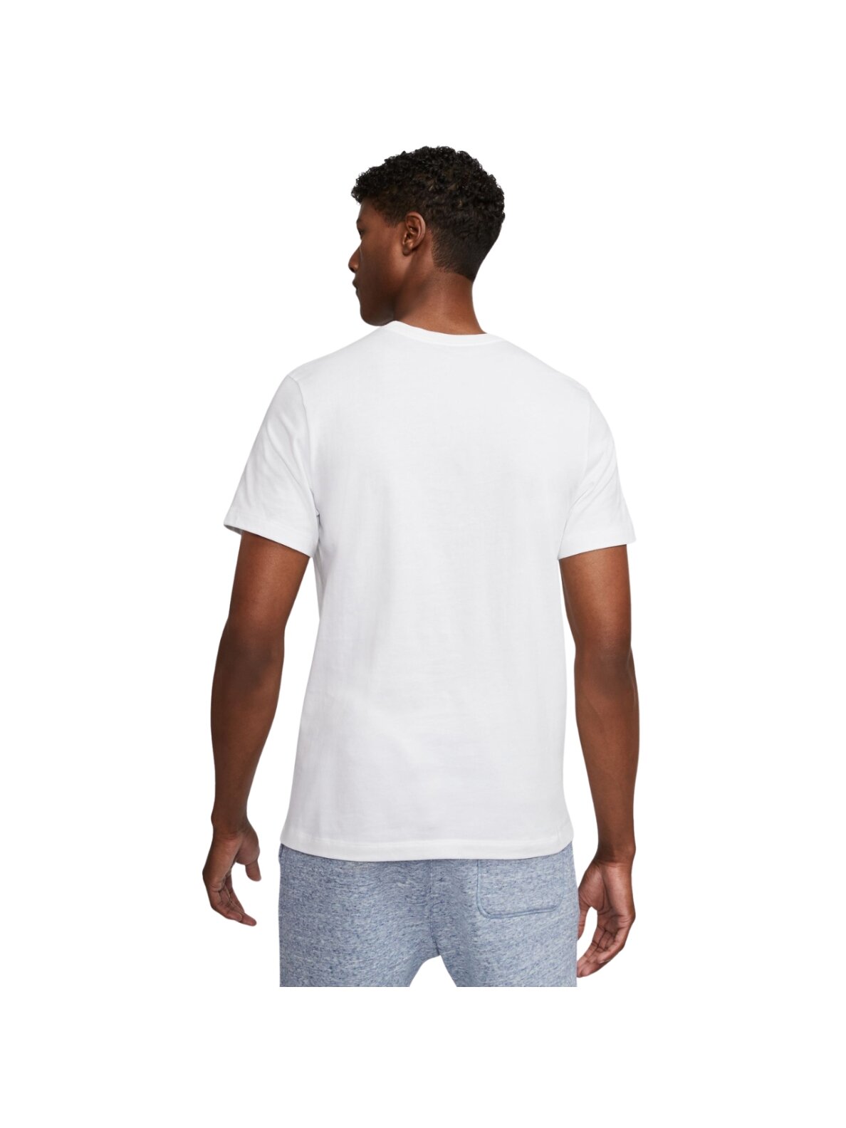 Nike Club Tee AR4997 100 vyriški marškinėliai 3 Nike Club Tee AR4997 100 vyriški marškinėliai 3