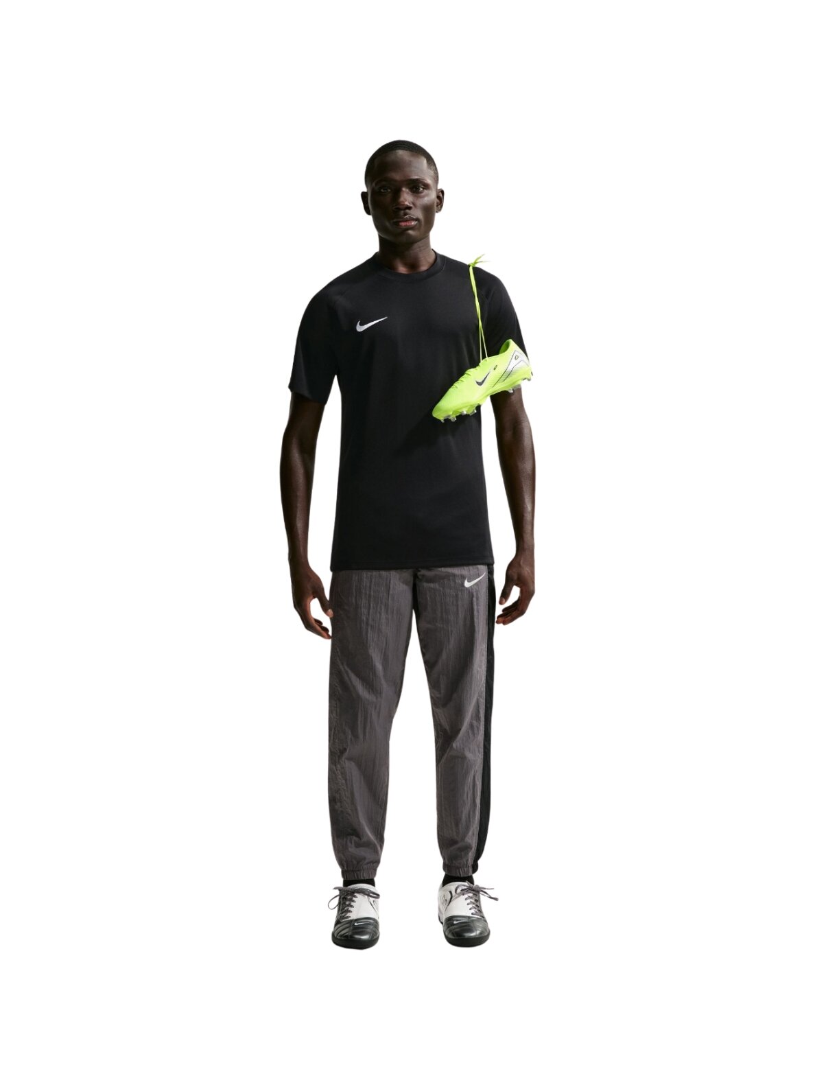 Nike Dri-Fit Park VIII vyrams juoda HV8173 010 5 Nike Dri-Fit Park VIII vyrams juoda HV8173 010 5