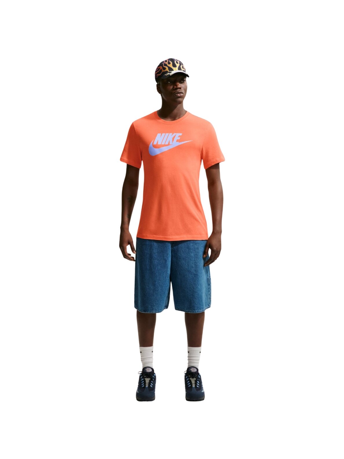 Nike vyriški marškinėliai Nsw Tee Icon Futura, oranžiniai AR5004 835 5 Nike vyriški marškinėliai Nsw Tee Icon Futura, oranžiniai AR5004 835 5