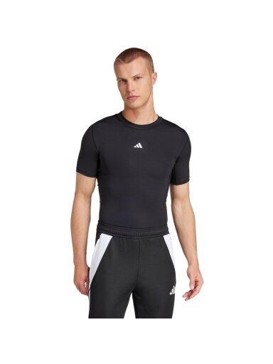 Adidas vyriški kompresiniai marškinėliai Techfit Short Sleeve Tee juodi JP4674