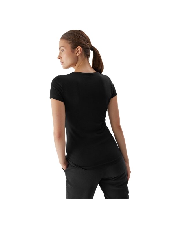 Moteriški marškinėliai 4F F0907 giliai juodi 4FAW23TTSHF0907 20S 3 Moteriški marškinėliai 4F F0907 giliai juodi 4FAW23TTSHF0907 20S 3