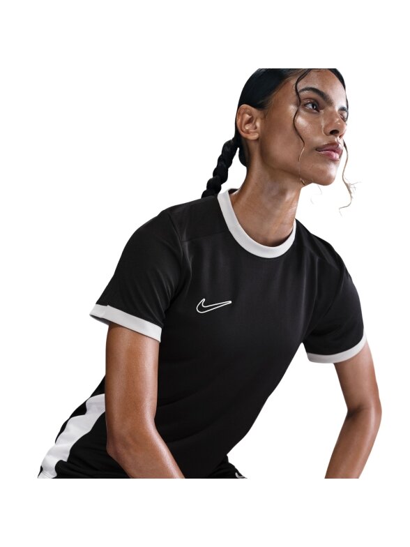 Nike Dri-Fit Academy 25 SS moterims juoda FZ9756 010 3 Nike Dri-Fit Academy 25 SS moterims juoda FZ9756 010 3
