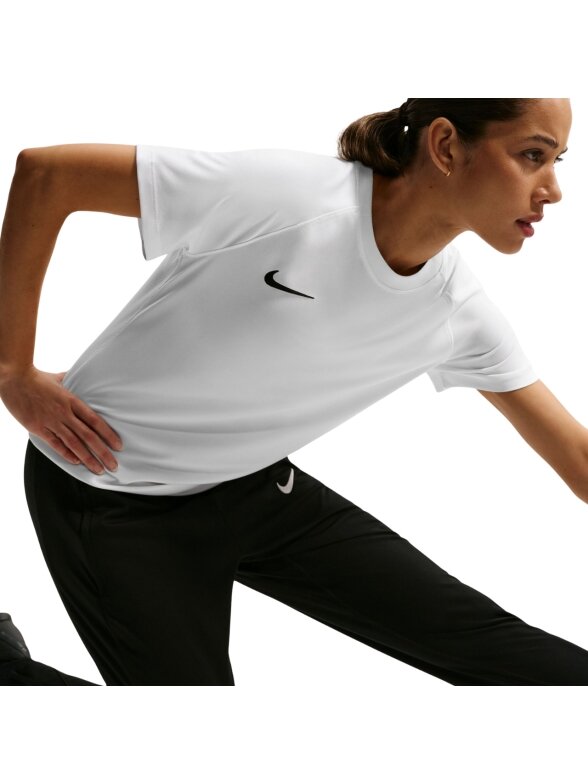 Nike Dri-Fit Park VIII moterims balta marškinėliai HV8178 100 2 Nike Dri-Fit Park VIII moterims balta marškinėliai HV8178 100 2