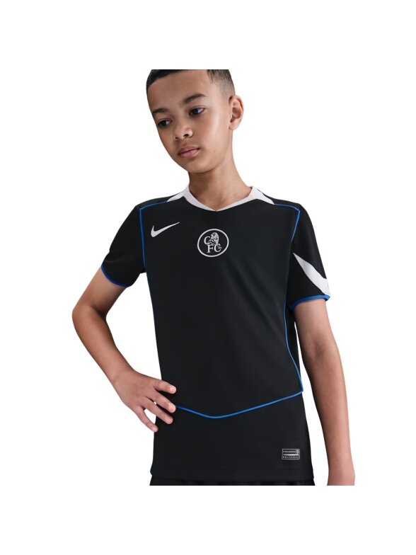 Nike Chelsea FC 2025/26 Stadium Tretieji vaikiški marškinėliai juodi HM4123 011 2 Nike Chelsea FC 2025/26 Stadium Tretieji vaikiški marškinėliai juodi HM4123 011 2